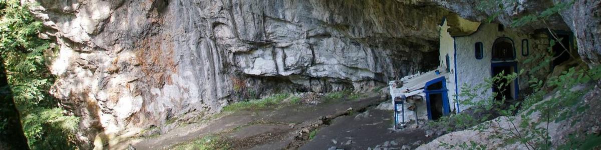 1124_Holy-Cave-Trail_St-Dionysios_cr